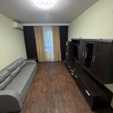 Apartment Koroleva 112 *